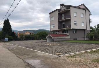 Apartmani Dino Blagaj has Balcony rooms