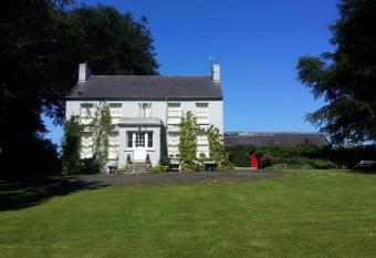 Dromore House Historic Country house allows 18 year olds to book a room