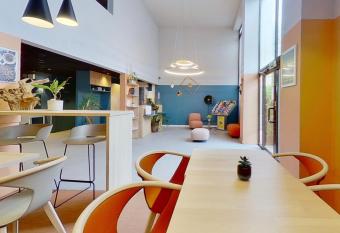 City R  sidence Aix-en-Provence allows 18 year olds to book a room