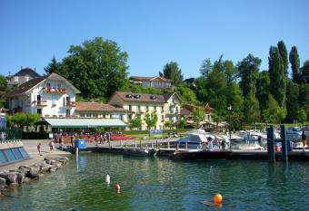 H  tel Le Jules Verne has Balcony rooms