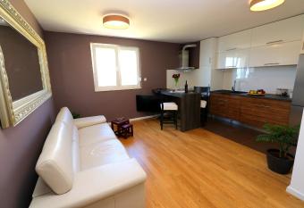 Apartman Saga allows 18 year olds to book a room