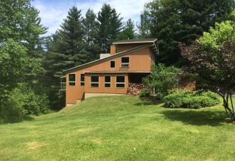 Crossett Hill Lodge has Balcony rooms