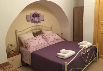 Juliet s house has Balcony rooms