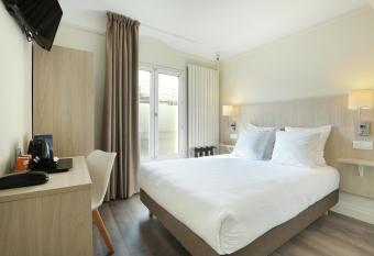 Murat allows 18 year olds to book a room