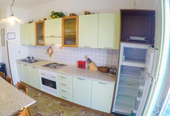 Condominio Sole allows 18 year olds to book a room