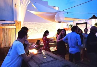 Columbus Rooftop Hostel allows 18 year olds to book a room