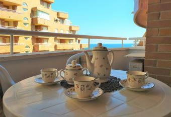 ACV - Acapulco II-1   Linea Planta 5 Norte allows 18 year olds to book a room