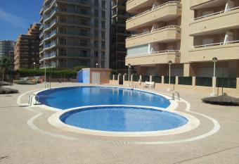 ACV- Cala Blanca II-1   Linea Planta 4 Norte 2 allows 18 year olds to book a room