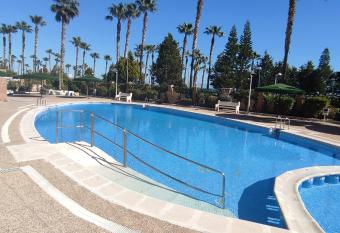 ACV - Costa Marina III-1   Linea Planta 2 Sur allows 18 year olds to book a room