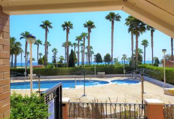 ACV - Vistamar I-1   Linea Planta 2 Norte allows 18 year olds to book a room