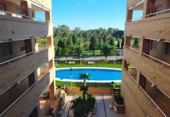 ACV - Costa Azahar I-2   Linea Planta 2 Norte allows 18 year olds to book a room