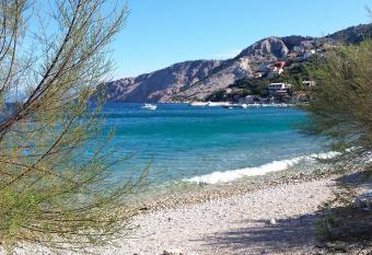 Apartment Dragas has Balcony rooms