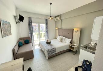 VANA Studios & Apartments has Balcony rooms