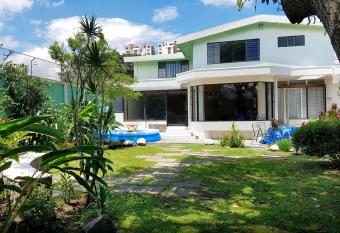 Casa Jardin del Mango has Balcony rooms