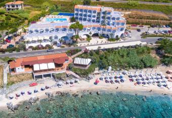 Hotel Ferretti has Balcony rooms