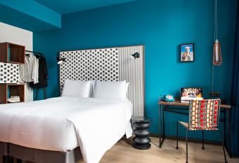 BOMA easy living hotel allows 18 year olds to book a room