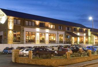 Mount Errigal Hotel, Conference & Leisure Centre allows 18 year olds to book a room