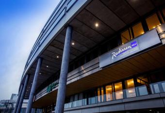 Radisson Blu Airport Terminal Hotel allows 18 year olds to book a room