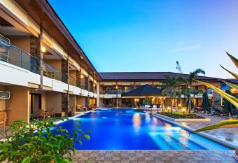 Cebu Westown Lagoon - South Wing has Balcony rooms