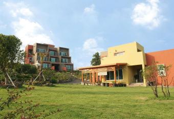 Oasis Pension allows 18 year olds to book a room