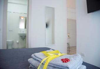 Al Duomo B&B has Balcony rooms