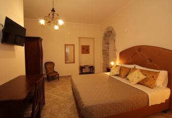 Palazzo 1892 Guest House has Balcony rooms