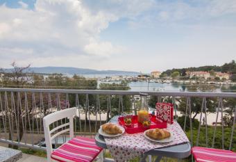 Apartment Marin Krk has Balcony rooms