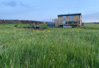 Swaledale Shepherds Hut At Breaks Fold Farm has Balcony rooms