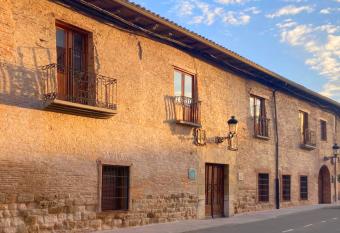 Hostal El Palacio has Balcony rooms