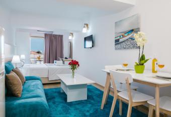 Stephanie Studios allows 18 year olds to book a room