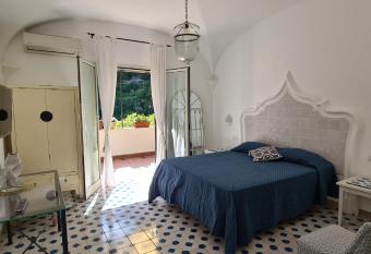 Casa Lucibello has Balcony rooms