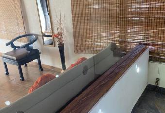 Oak Tree house has rooms with a private hot tub