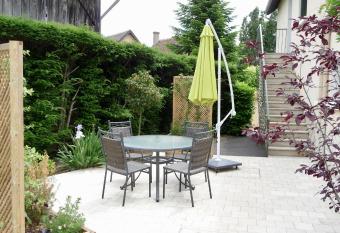 l ANNEXE allows 18 year olds to book a room