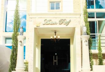 Anton Reef has Balcony rooms