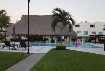 Casa Diamante en Zona Diamante has Balcony rooms