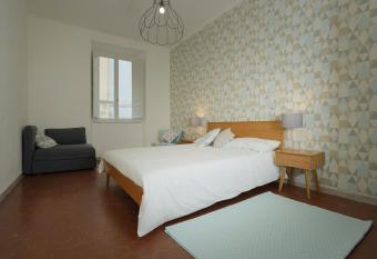 Le camere di Sementis allows 18 year olds to book a room