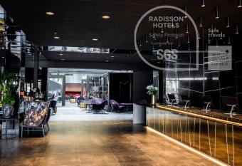 Radisson Blu Scandinavia Hotel, G  teborg allows 18 year olds to book a room