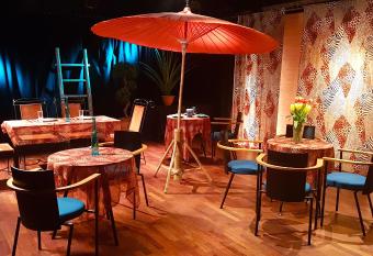 Theater and Beach Apartment allows 18 year olds to book a room