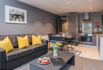 Dream Apartments St Thomas Hall has Balcony rooms