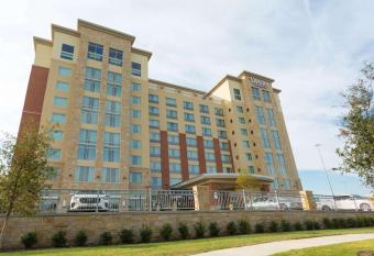 Drury Inn & Suites Dallas Frisco allows 18 year olds to book a room