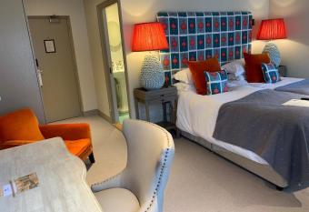 The Falstaff in Canterbury has Balcony rooms