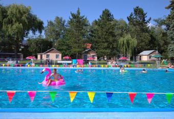 Camping Ro  nov allows 18 year olds to book a room