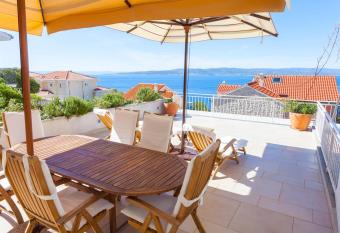 Guesthouse Mate Ledic has Balcony rooms