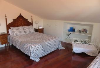 Hostel 18 has Balcony rooms