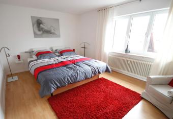 Ferienwohnung D  llinger Messe Fr  nkisches Seenland allows 18 year olds to book a room