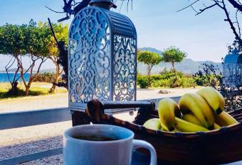 Vravrona Beach Apartments has Balcony rooms