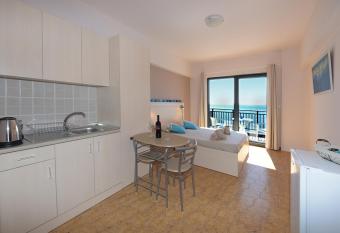 Horizon View Studio has Balcony rooms