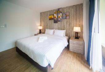 Anchan Laguna Hotel                                                           has Balcony rooms