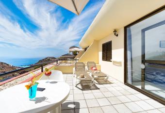 Ura Roslara has Balcony rooms