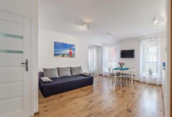 Apartamenty Sun & Snow Latarnia allows 18 year olds to book a room